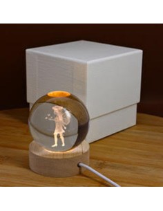 Luce notturna sfera led fatina 3d su base legno con usb Ø6cm con scatola | G3S