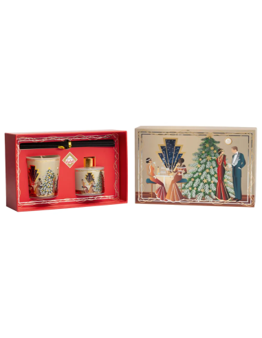 Cofanetto regalo natalizio orizzontale scena  con albero di Natale su fondo avorio